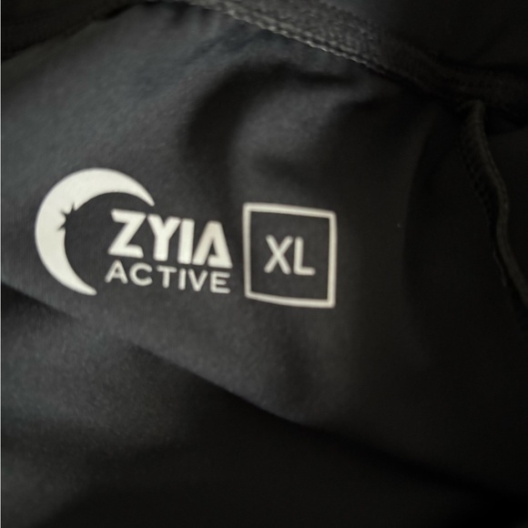 ZYIA Women’s Black Joggers - Picture 2 of 4